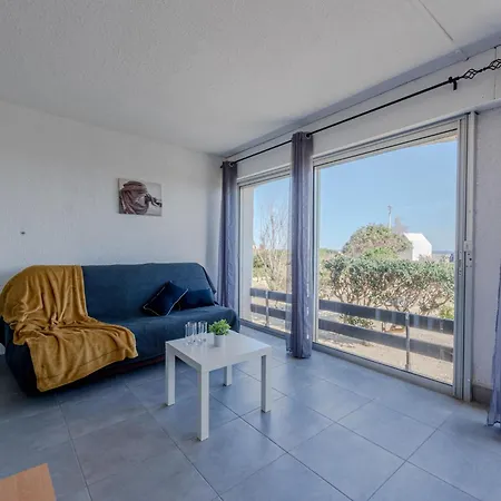 Apartment Apartment Les Cyclades-1 By Interhome